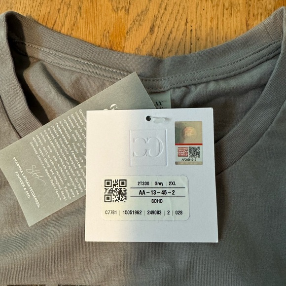 University of Cincinnati Women’s XXL Gameday Couture t-shirt - Picture 4 of 4